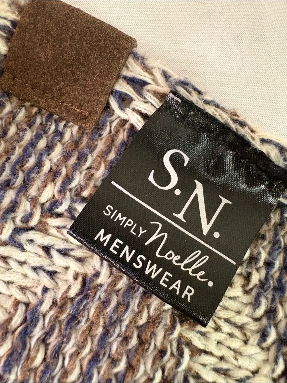 Simply Noelle Cream & Black Diamond Knit scarf